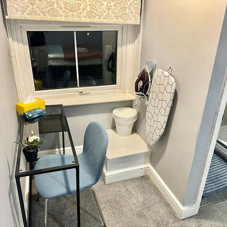 לונדון Modern En-Suite Rooms By Finsbury Park Station 8 Mins To King'S Cross By Tube מראה חיצוני תמונה