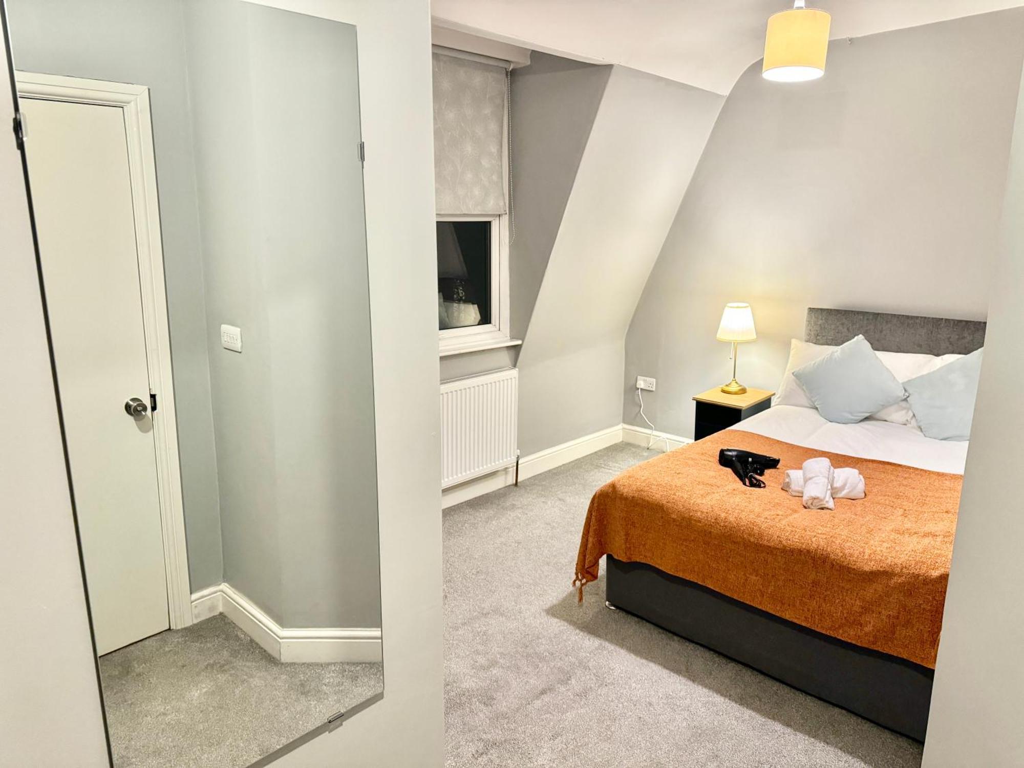 לונדון Modern En-Suite Rooms By Finsbury Park Station 8 Mins To King'S Cross By Tube מראה חיצוני תמונה