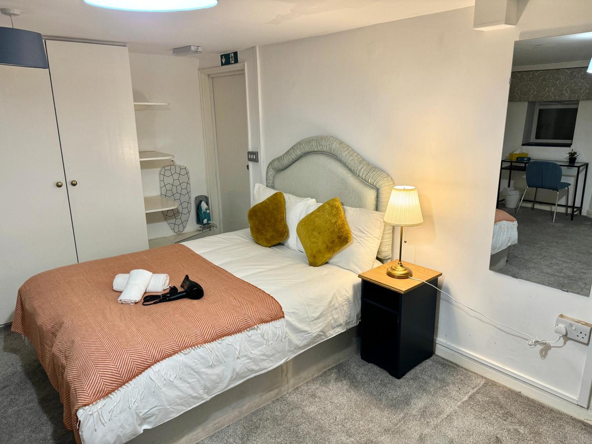 לונדון Modern En-Suite Rooms By Finsbury Park Station 8 Mins To King'S Cross By Tube מראה חיצוני תמונה